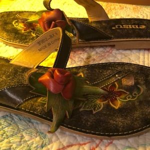 eBISU Flip Flops Size 9 NWOT sandals shoes ladies summer wedding chic